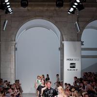 Lisbon Fashion Week Spring Summer 2012 Ready To Wear - Alexandra Moura - Catwalk | Picture 97321